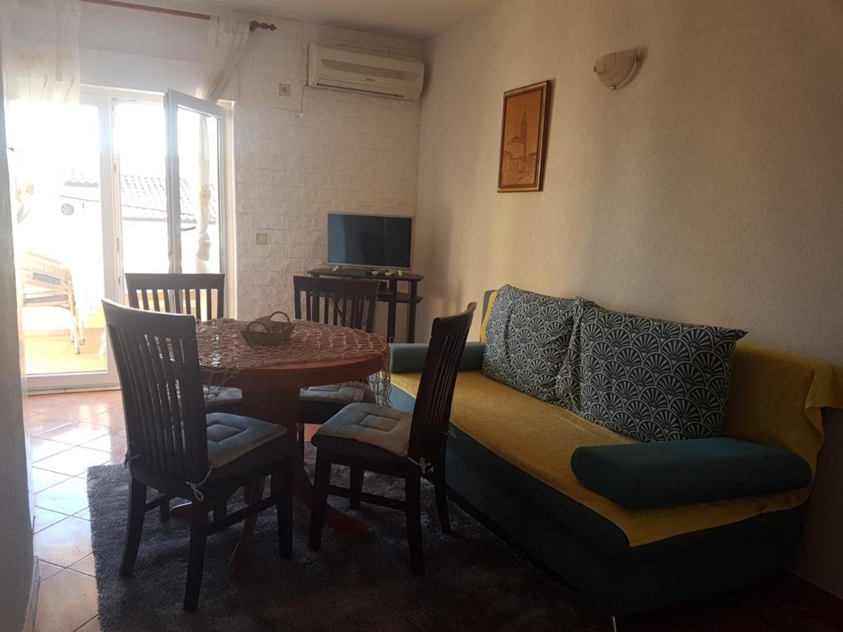 Apartments By The Sea Mavarstica, Ciovo - 12696 Trogir Extérieur photo